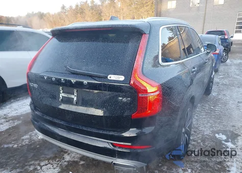 2021 Volvo Xc90 T6 Momentum 7 Passenger z USA, uszkodzony, nr VIN YV4A22PK8M1682706